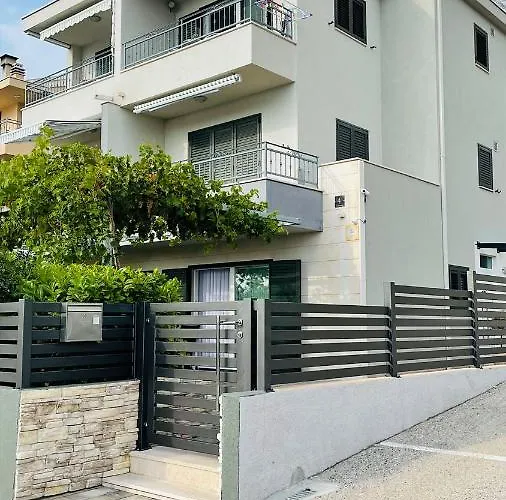 Gabrijel 1 Apartman *