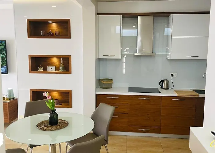 Apartman Gabrijel 1 *