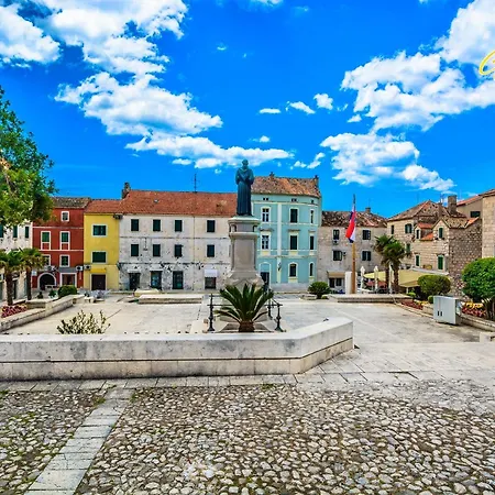 Gabrijel 1 Apartment Makarska